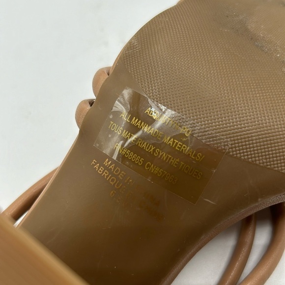 Abound Tan Y2K 90's Slip On Chunky Heel Sandals Size 6.5 M New without tags! - Picture 9 of 10